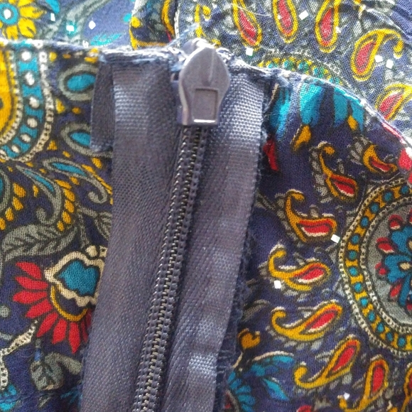 Cassees M Rich Floral A-Line Ornate Beaded Skirt in Navy Red - Picture 6 of 9